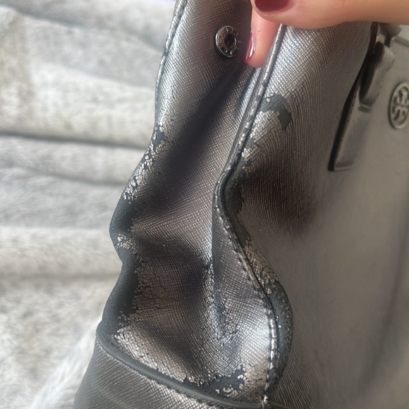 AUTHENTIC TORY BURCH PURSE - Picture 3 of 7